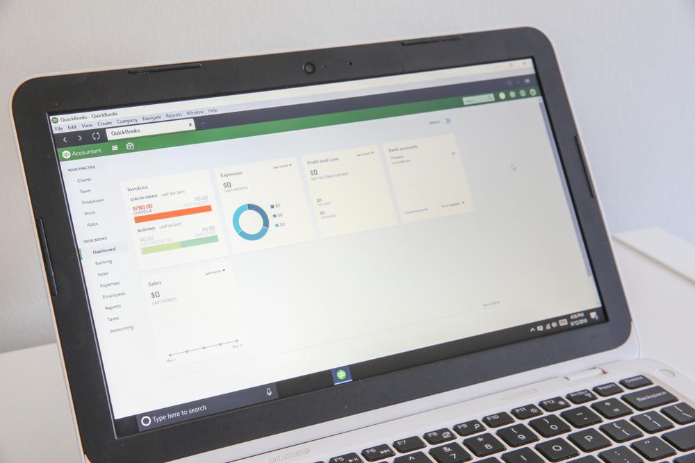 QuickBooks bookkeeping software setup and review for small business accounts